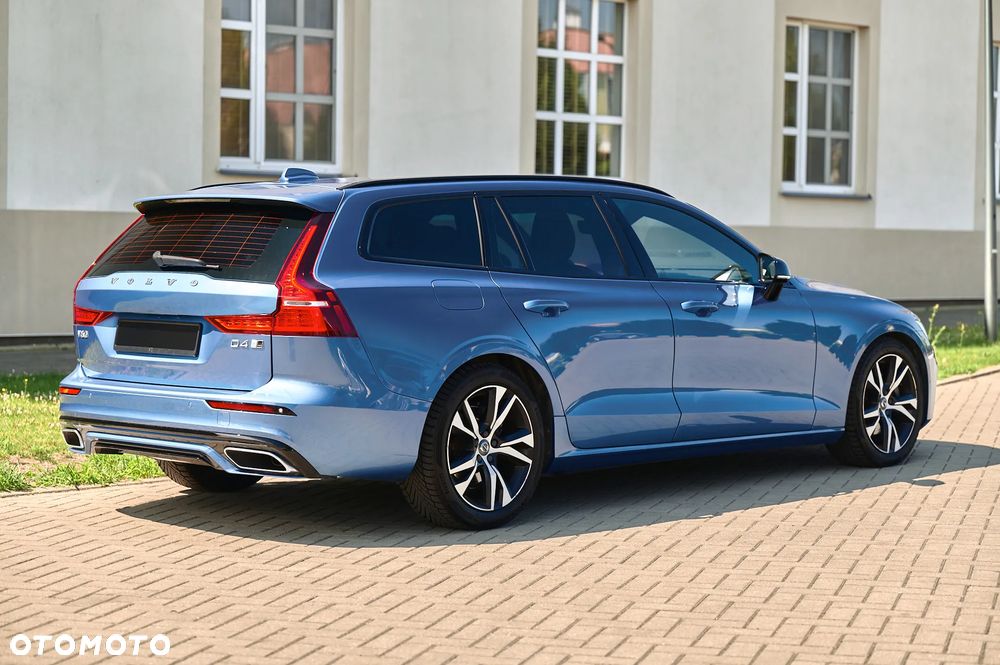 Volvo V60 D4 AWD Geartronic R-Design - 18
