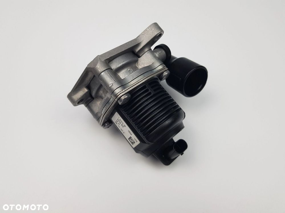 NOWY ORYGINALNY Zawór EGR Audi A3 Volkswagen Golf VII Passat B8 06K131097K - 2