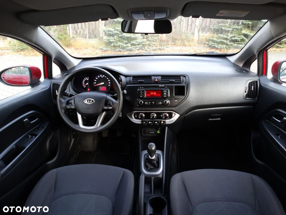 Kia Rio - 8