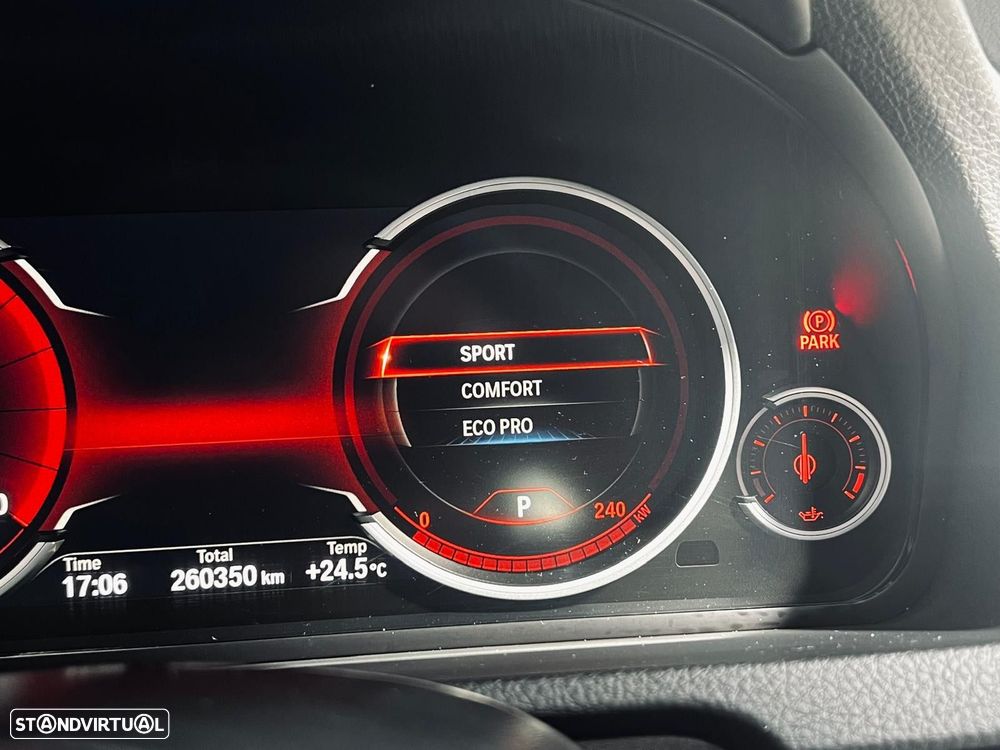 BMW 520 Gran Turismo d Pack M - 24