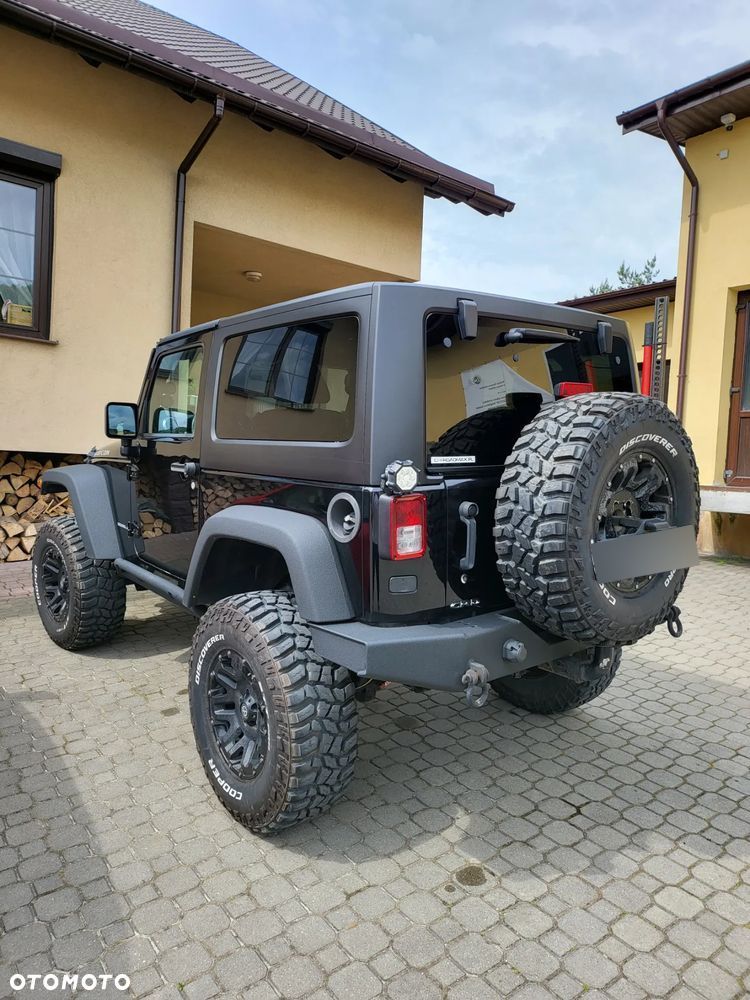 Jeep Wrangler - 8