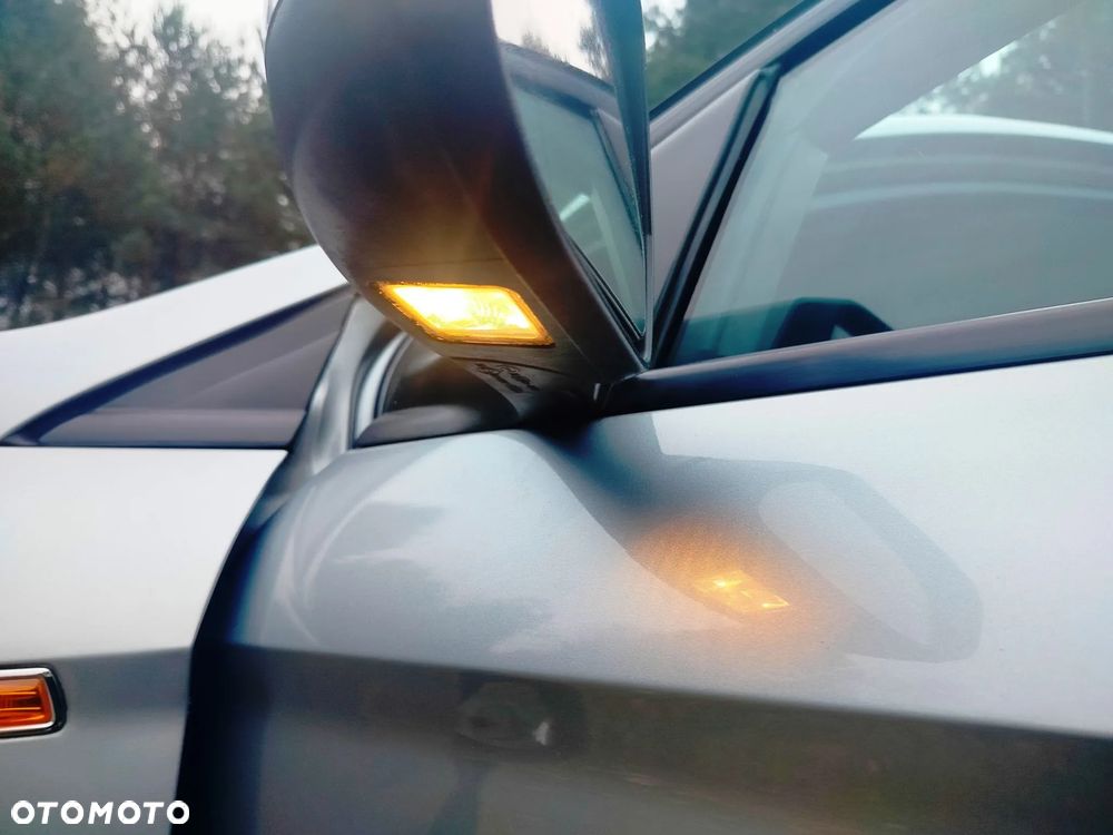 Ford Mondeo 1.6 Ghia X - 37