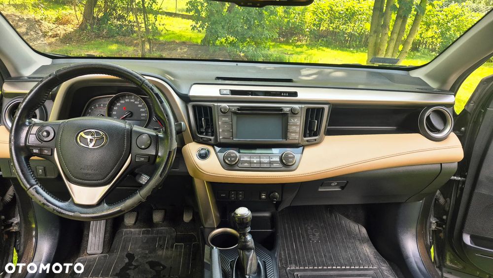 Toyota RAV4 2.0 D-4D Prestige - 11
