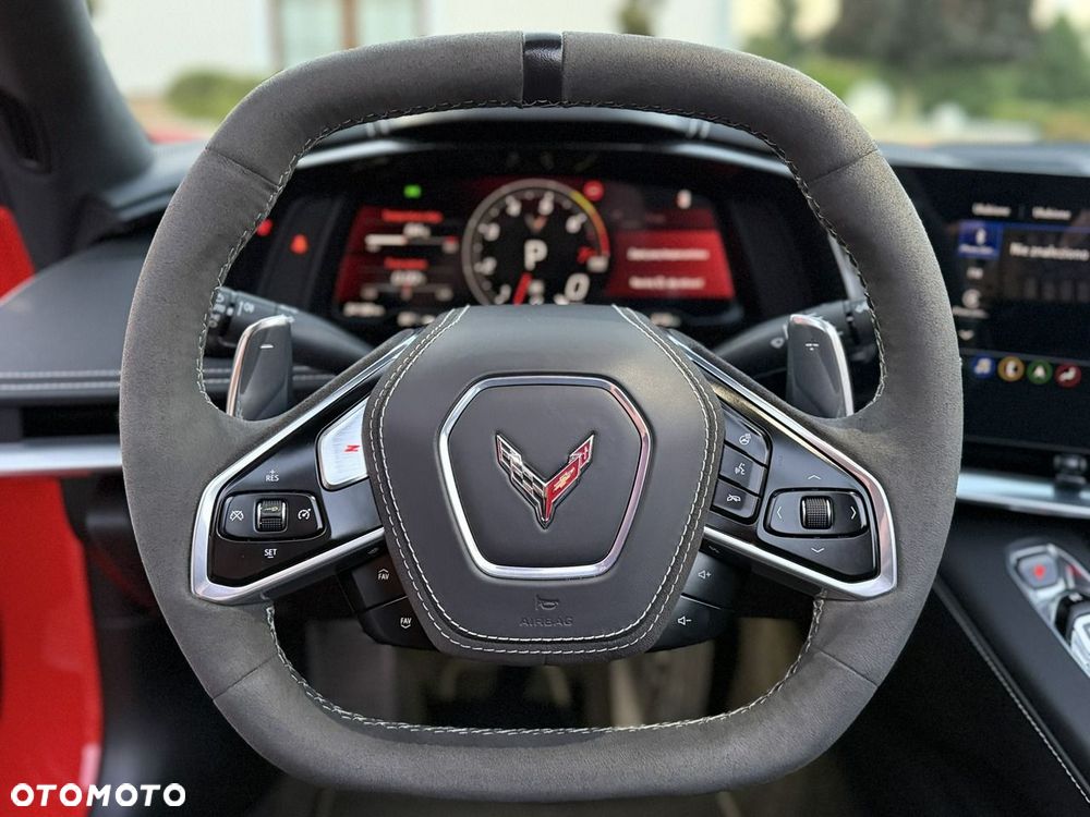 Chevrolet Corvette - 24