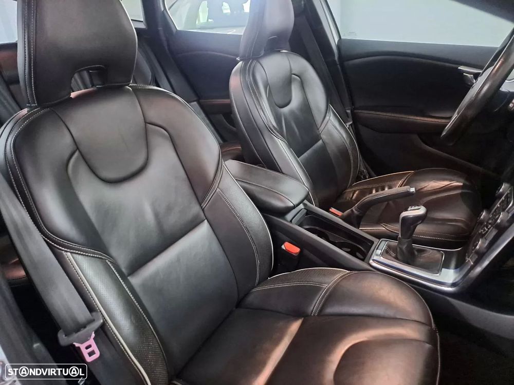 Volvo V40 2.0 D2 R-Design - 27
