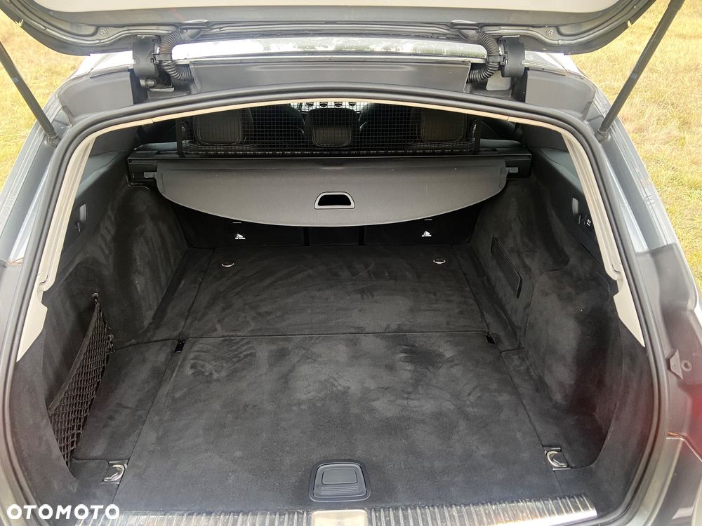 Mercedes-Benz Klasa E 220 d 9G-TRONIC AMG Line - 28