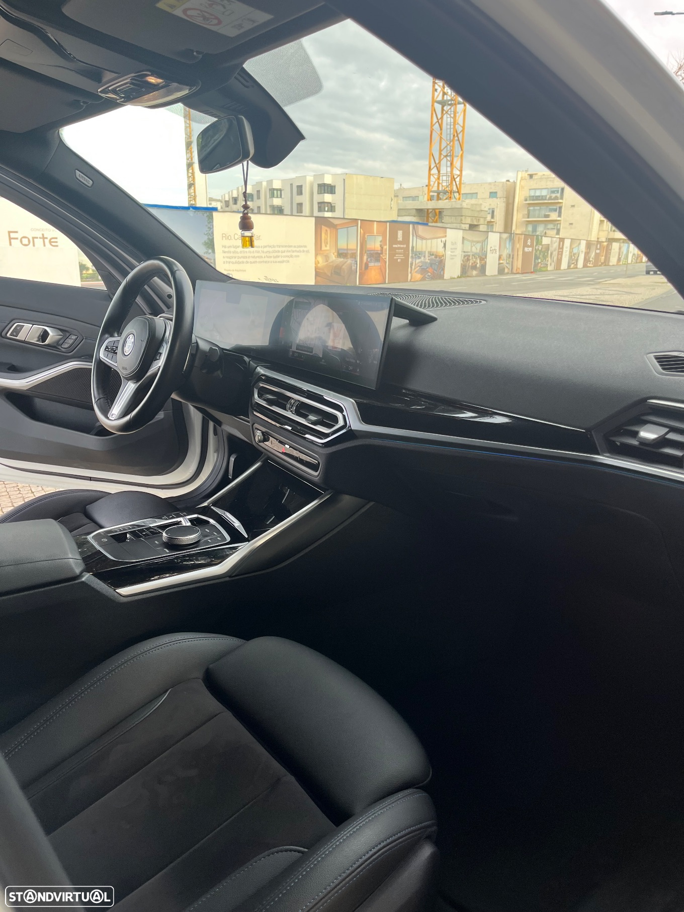 BMW 330 e Touring Pack Desportivo M Auto - 19
