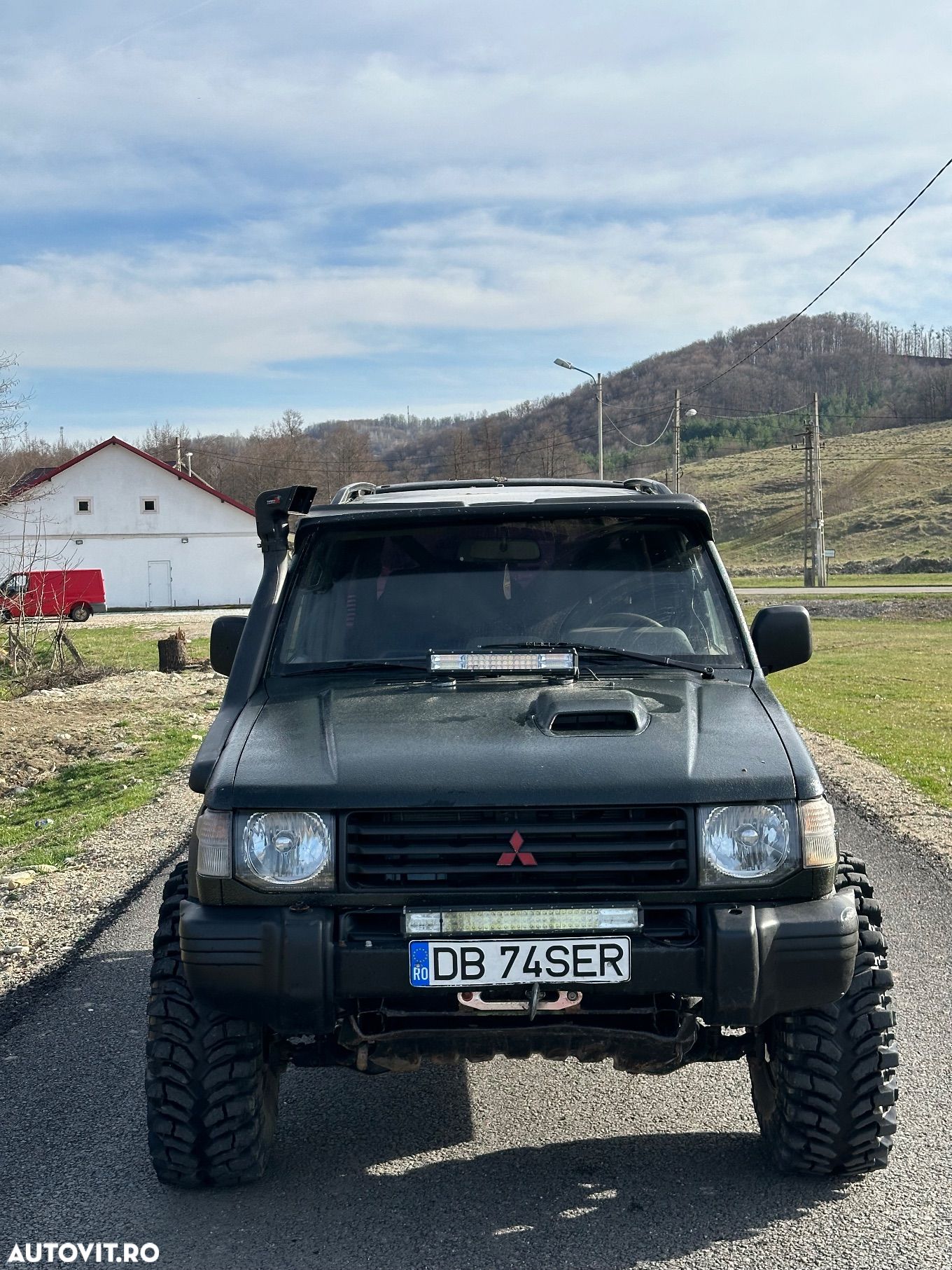 Mitsubishi Pajero Metal Top 2.5 TD GL - 1