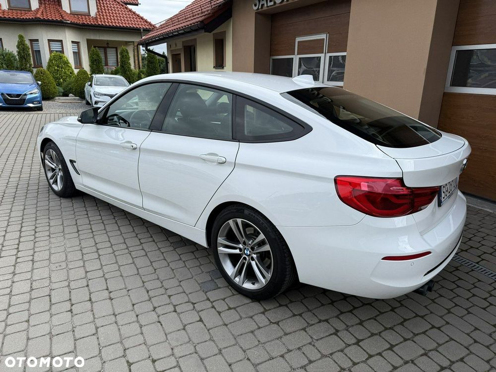 BMW 3GT 320i xDrive - 10