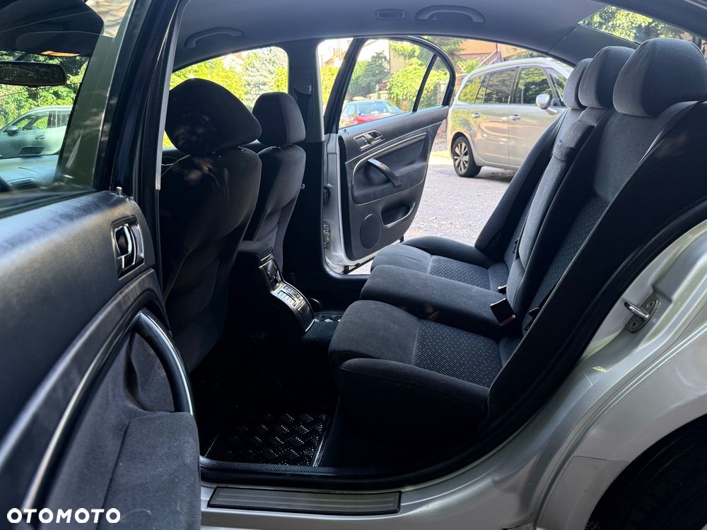 Skoda Superb 1.8 Turbo Comfort - 16