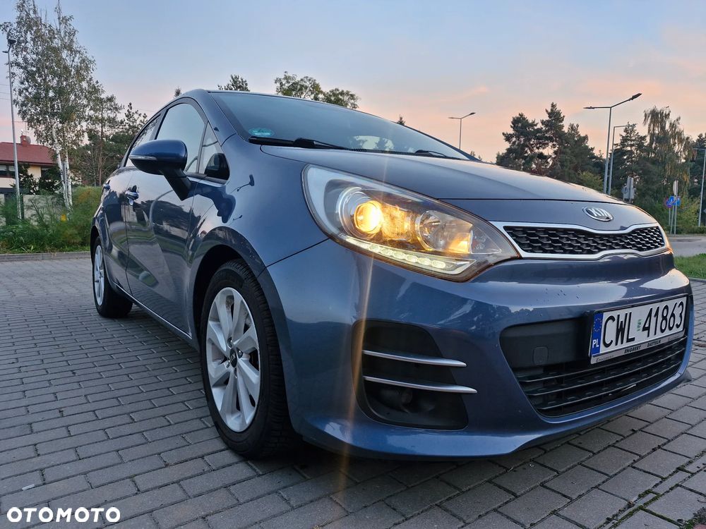 Kia Rio - 11