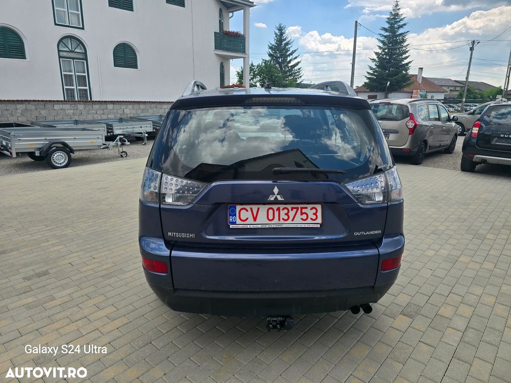 Mitsubishi Outlander 2.0 DI-D Intense - 14
