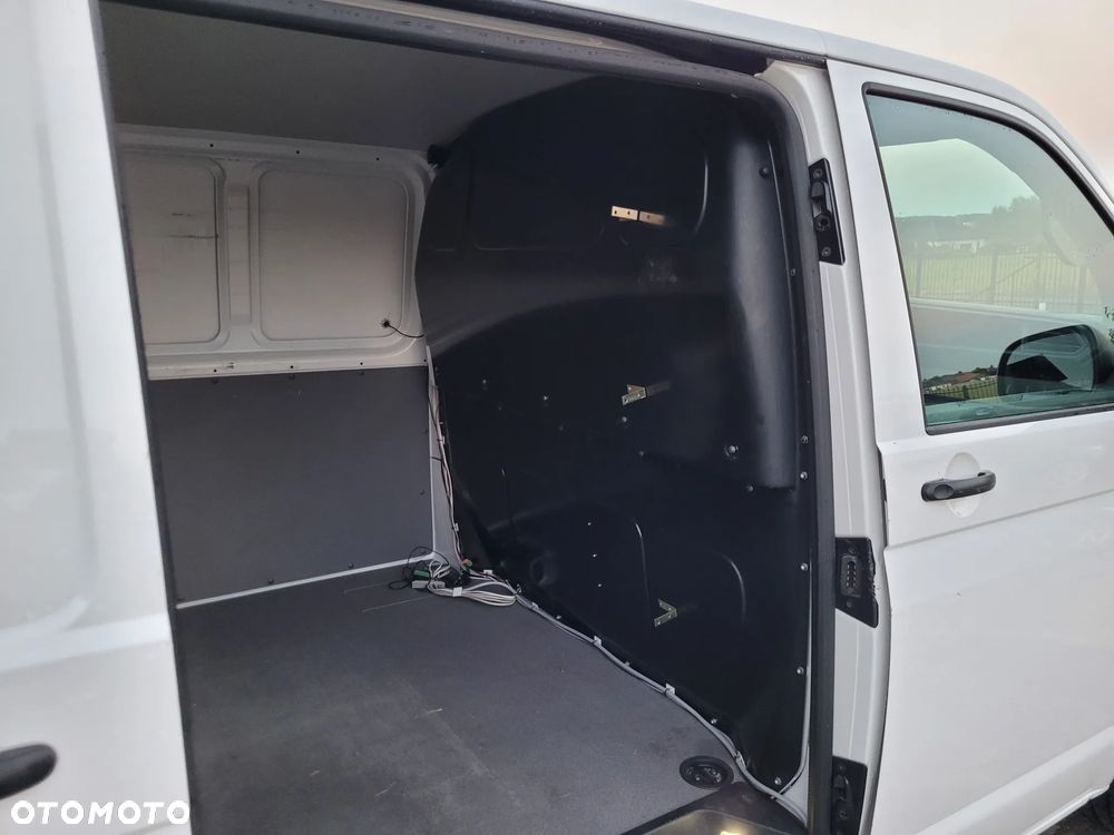 Volkswagen Transporter T6.1 - 23