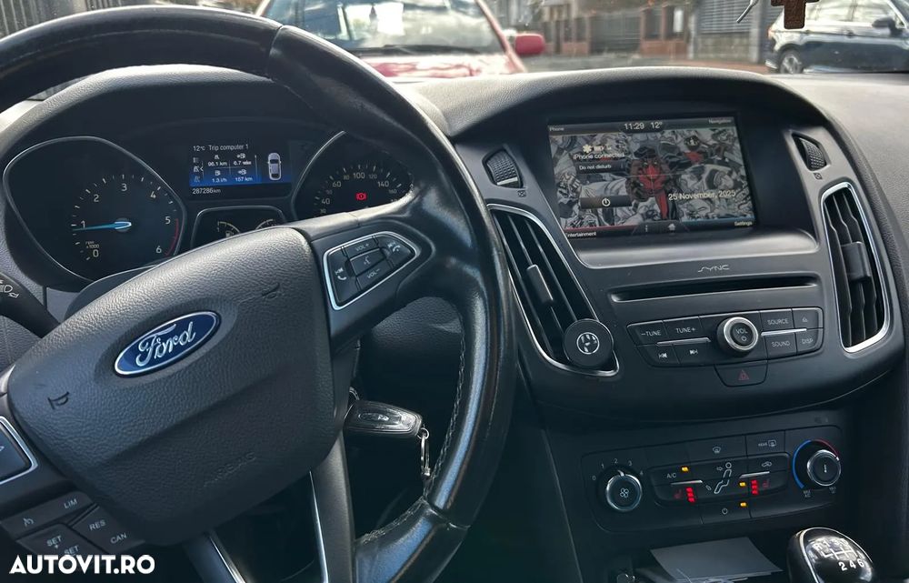 Ford Focus 1.5 TDCi DPF Start-Stopp-System Business - 12