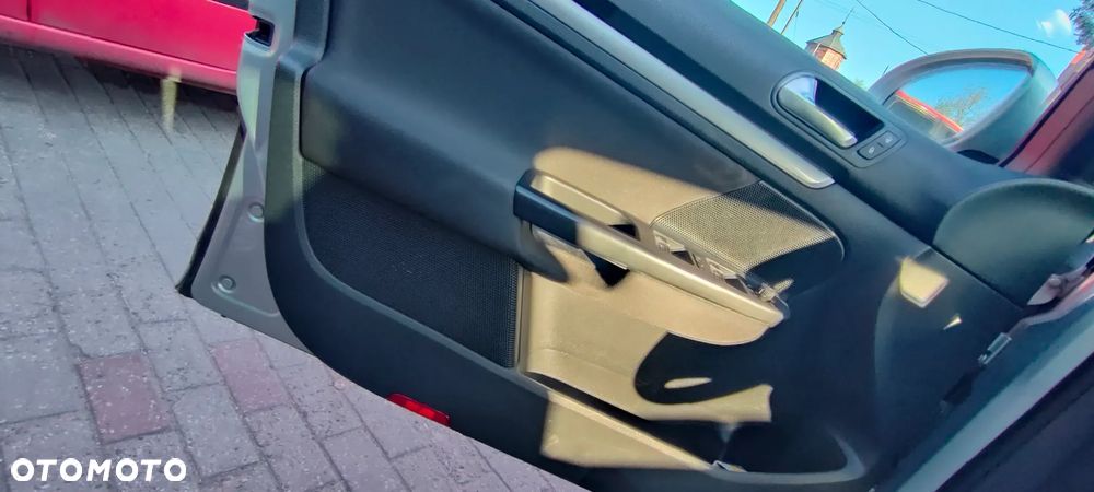 Volkswagen Golf VI 1.6 TDI BlueMot Trendline - 9