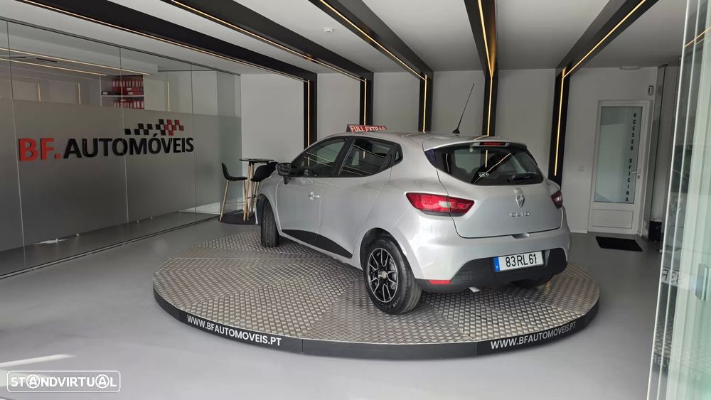 Renault Clio 1.5 dCi Dynamique S - 4
