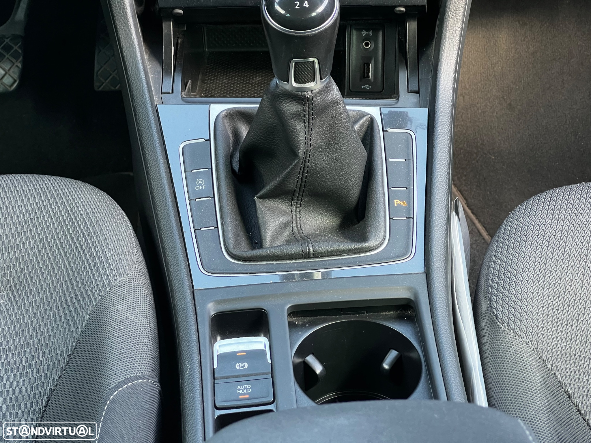 VW Golf Variant 1.6 TDI Highline - 11