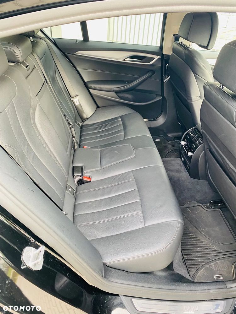 BMW Seria 5 530i xDrive - 15