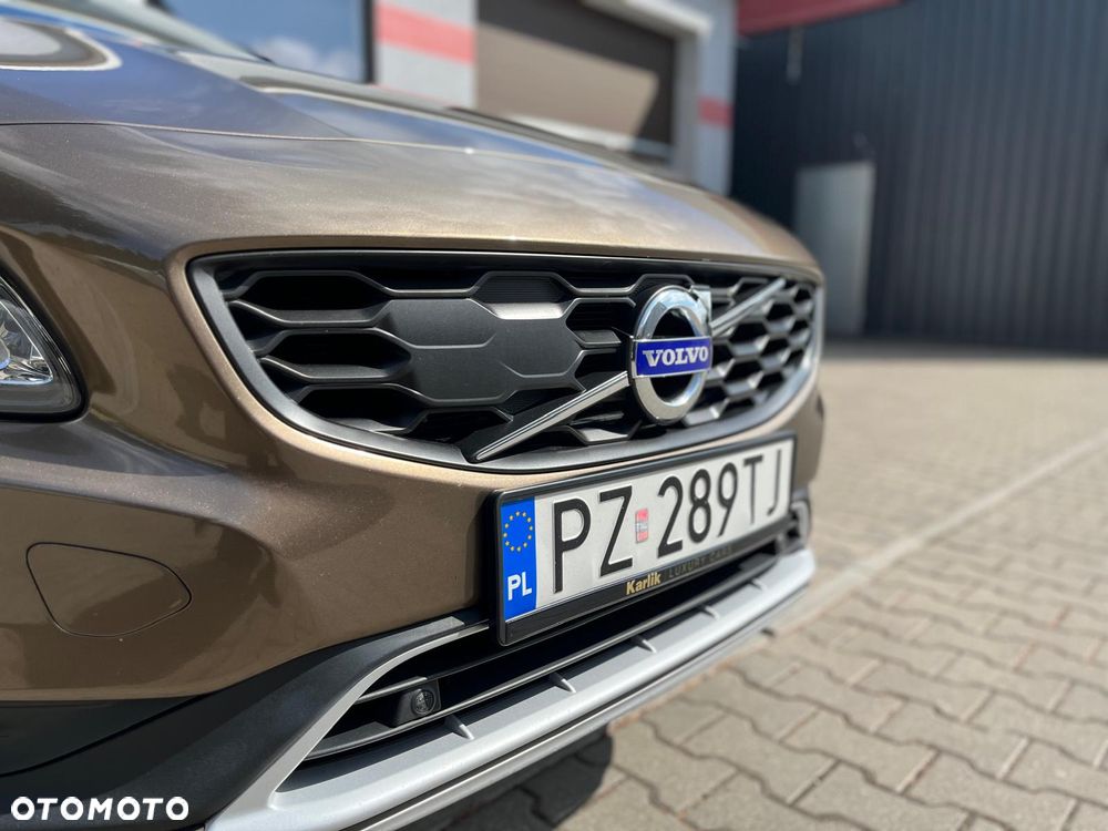 Volvo V60 Cross Country T5 AWD Summum - 11