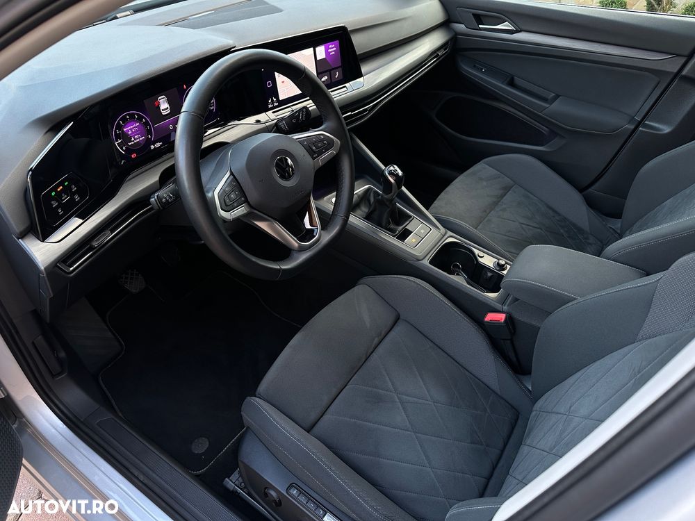 Volkswagen Golf 1.5 TSI ACT Style - 25