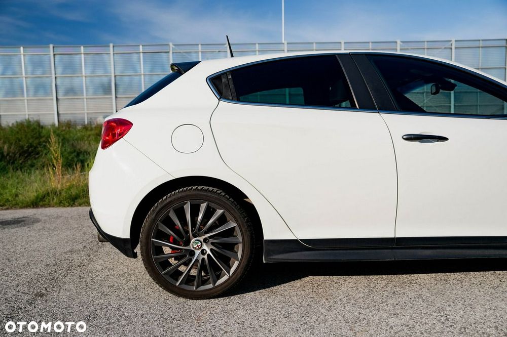 Alfa Romeo Giulietta 1750 TBi QV TCT - 8