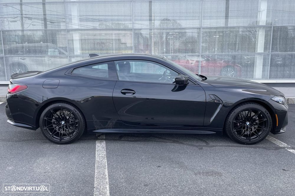 BMW M4 Competition xDrive - 23