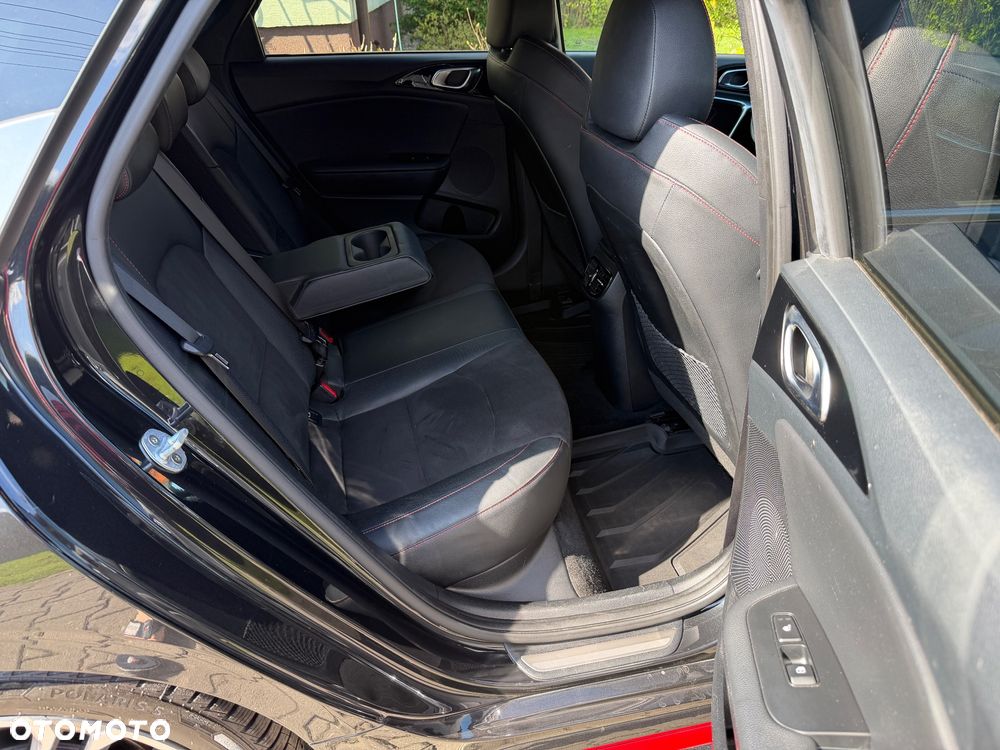 Kia ProCeed 1.6 T-GDI GT - 23