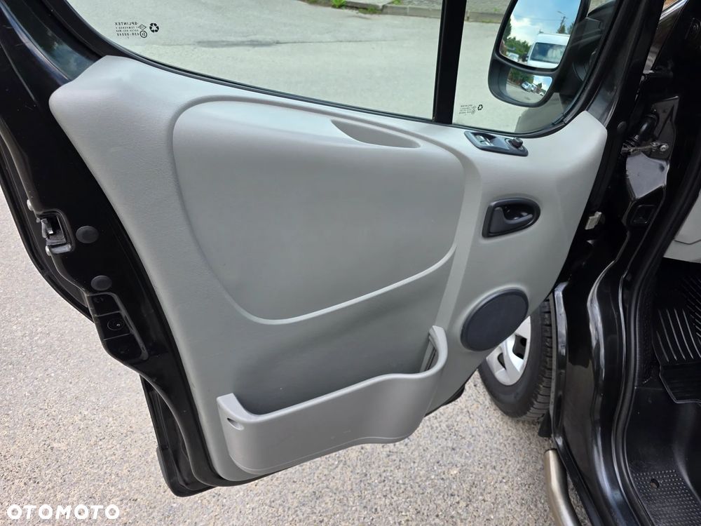 Renault Trafic - 13
