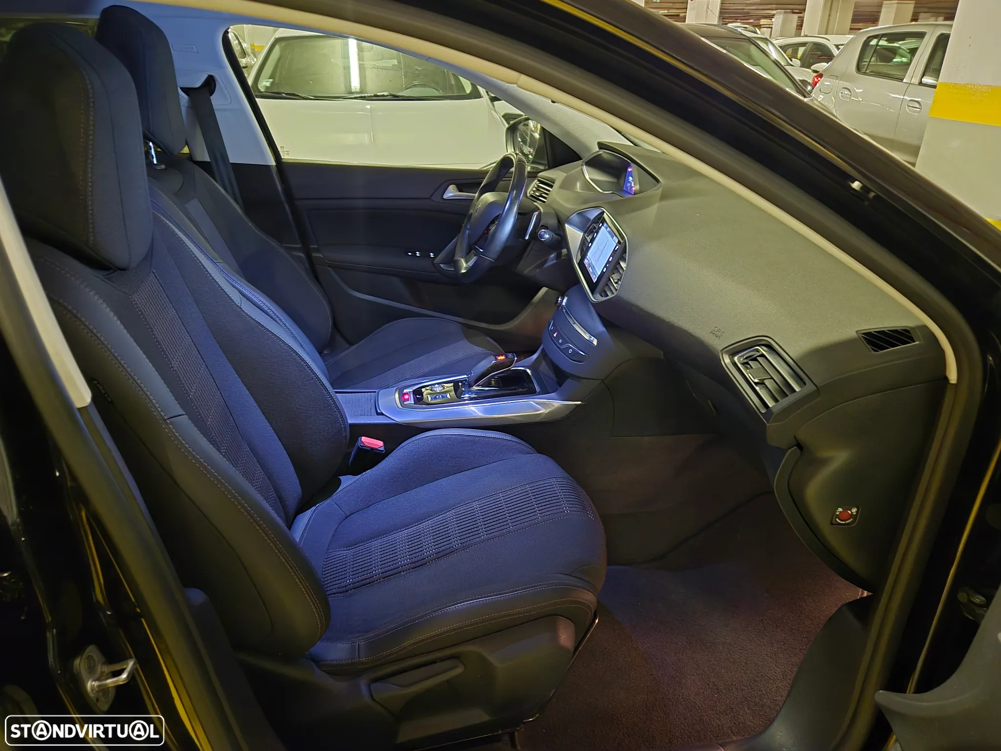 Peugeot 308 SW 1.5 BlueHDi Allure Pack EAT8 - 20