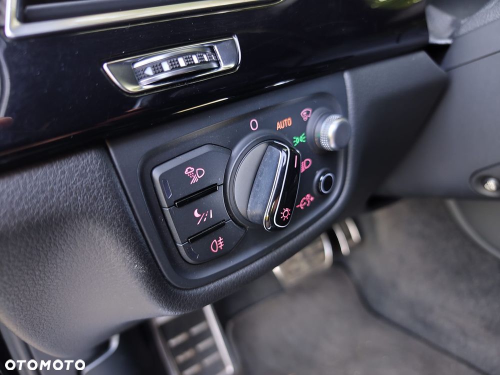 Audi S8 - 28