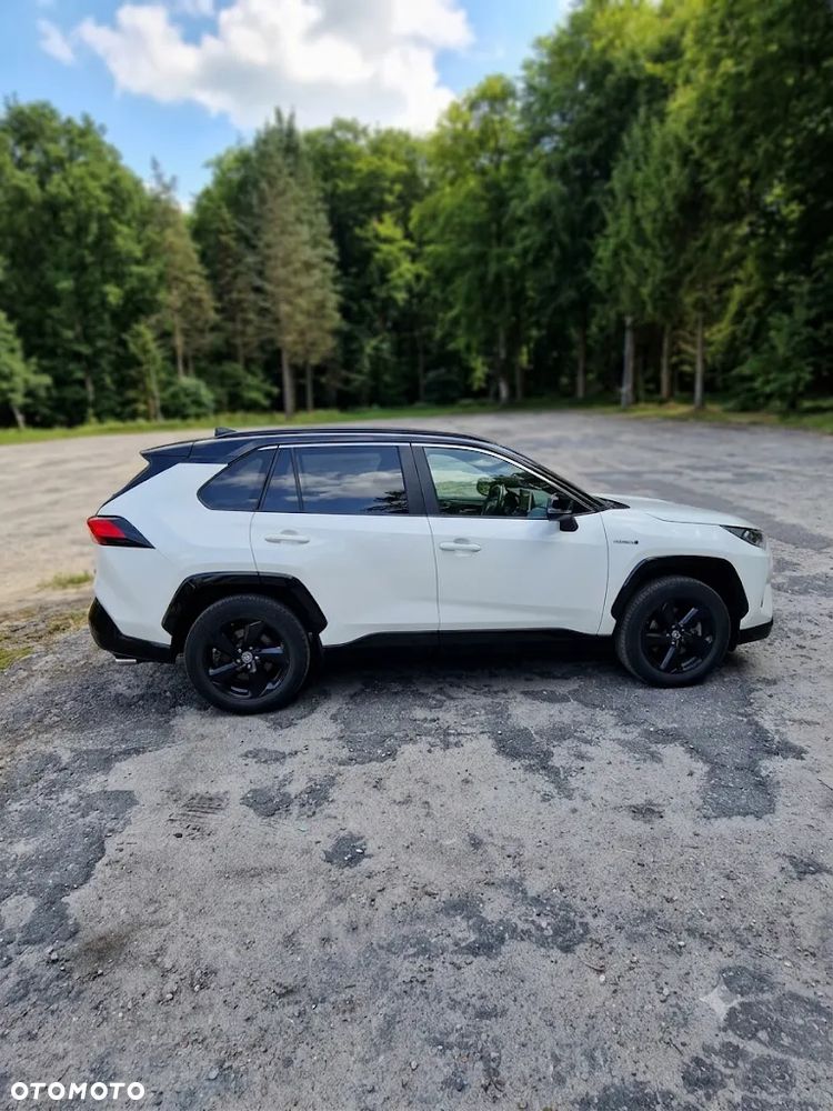 Toyota RAV4 - 1