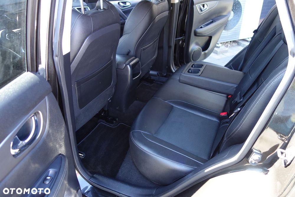 Nissan Qashqai 1.6 DIG-T N-Connecta - 27