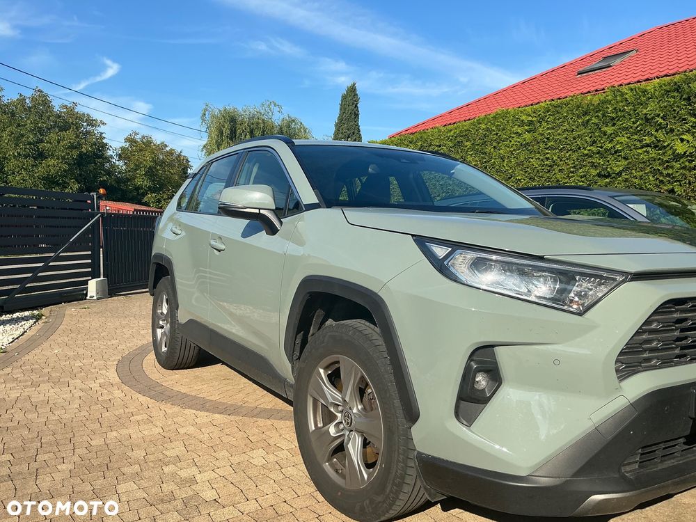 Toyota RAV4 - 1