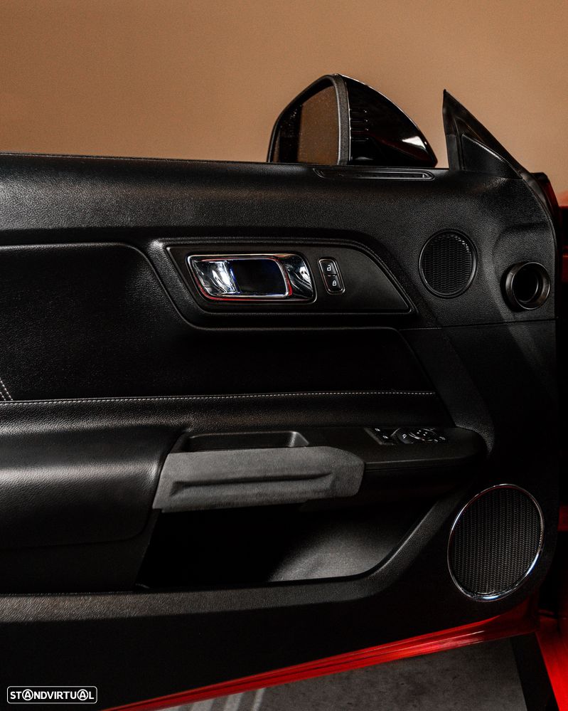 Ford Mustang 2.3 Eco Boost - 28