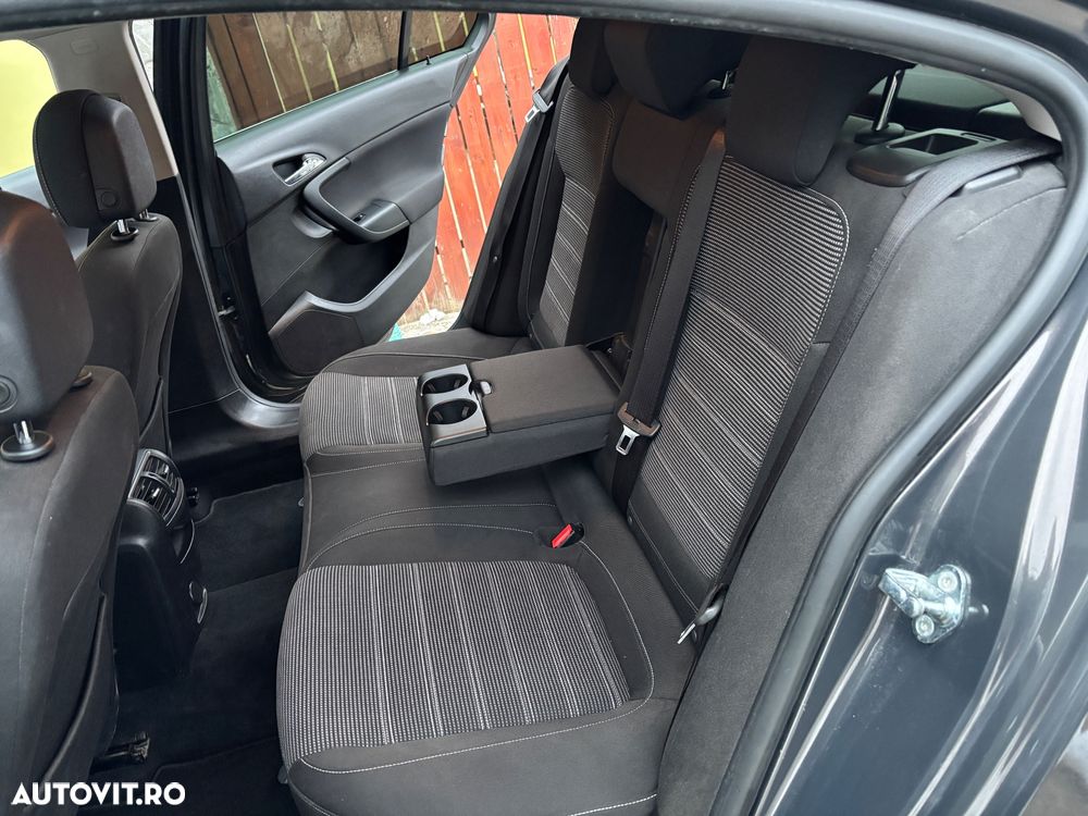 Opel Insignia 2.0 CDTI ecoFLEX Start/Stop Business Innovation - 19