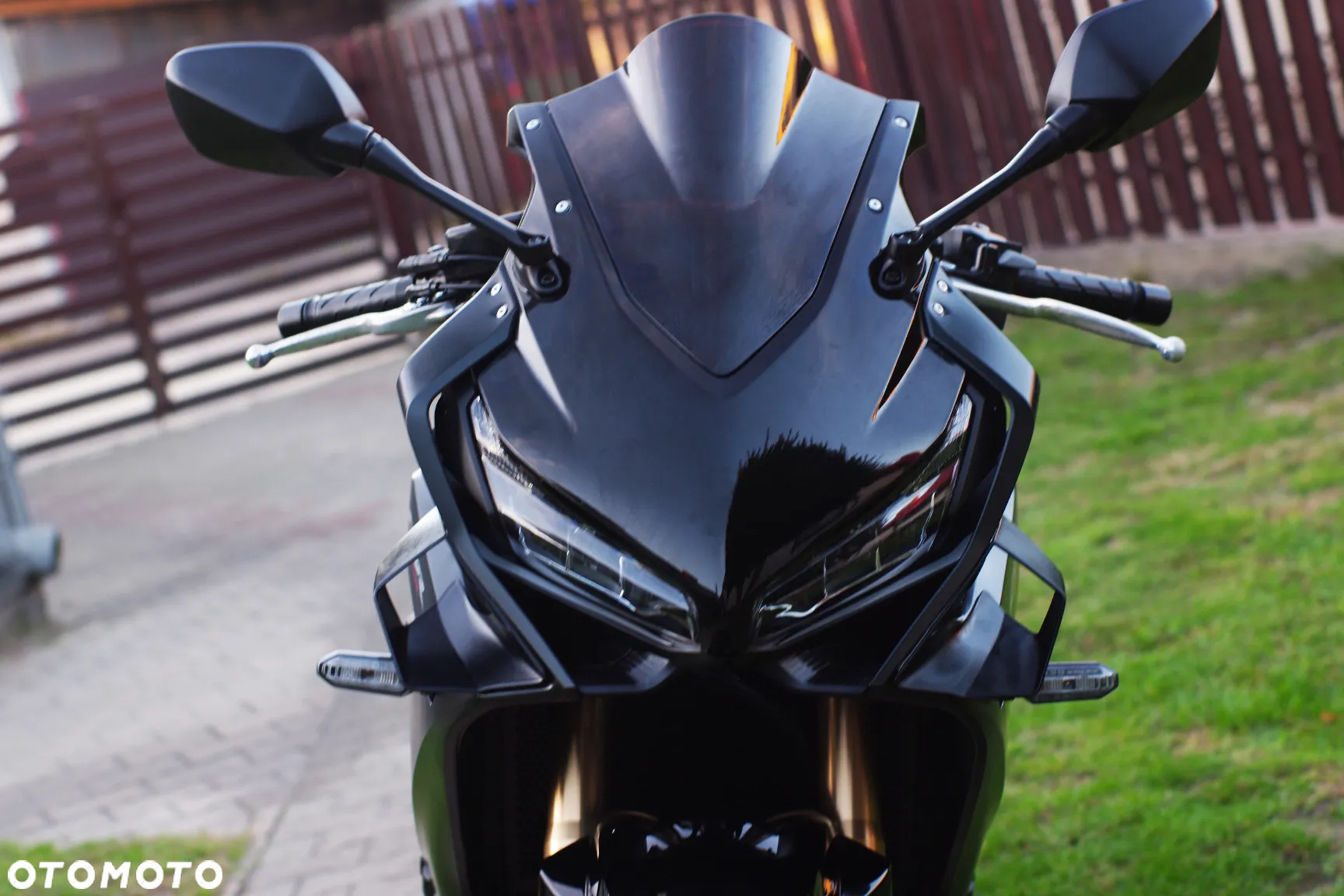 Honda CBR - 15