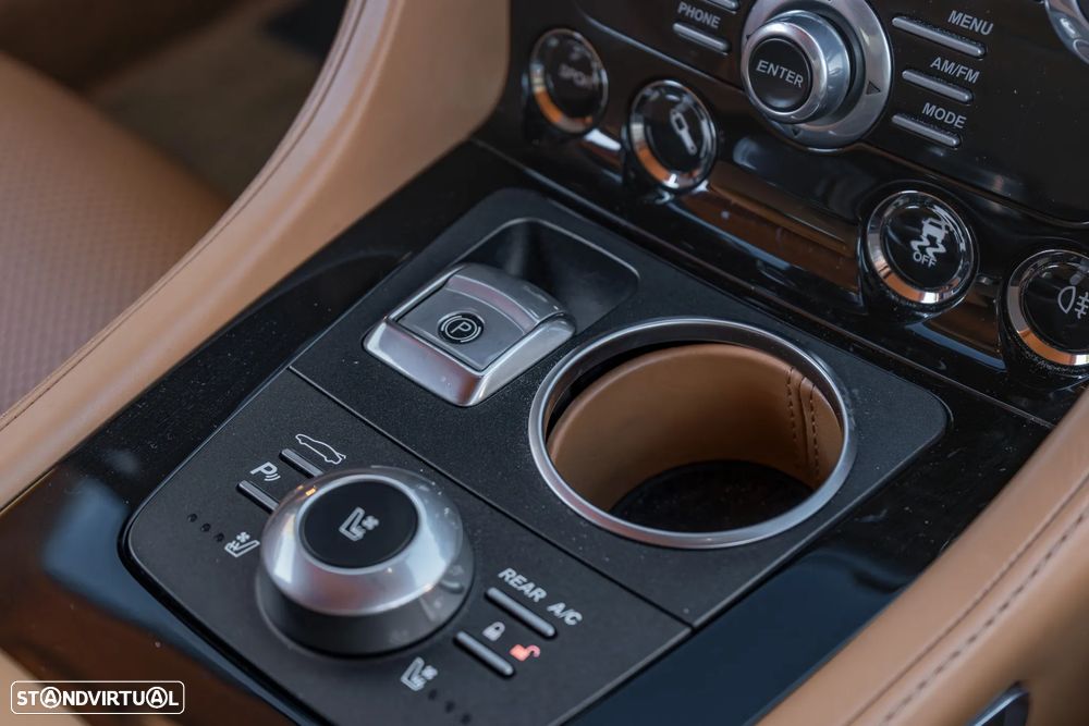 Aston Martin Rapide V12 Touchtronic 2 S - 32