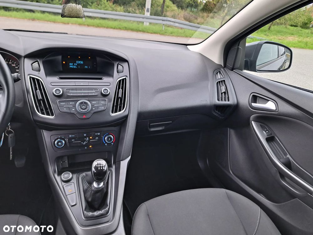 Ford Focus - 12
