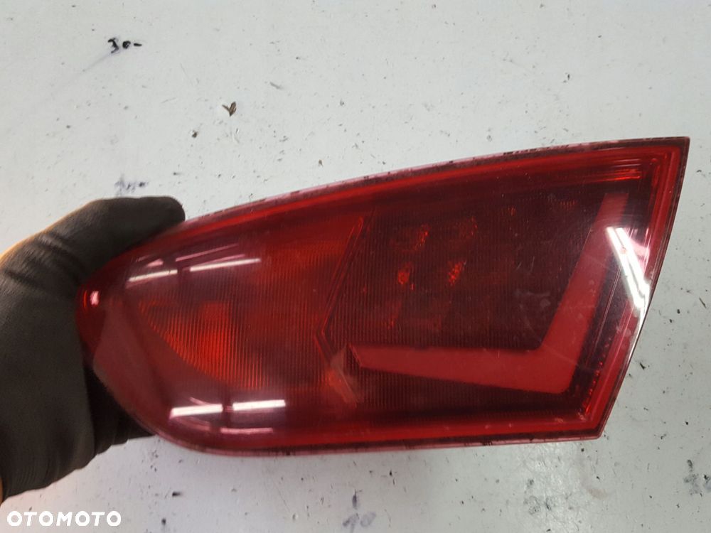 SEAT LEON 2 II LIFT 09-12r LAMPA LED KLAPY PRAWA TYŁ ANGLIK - 1