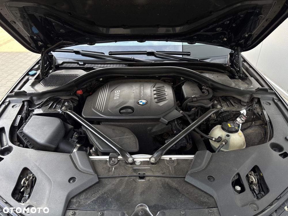 BMW Seria 5 520d - 35