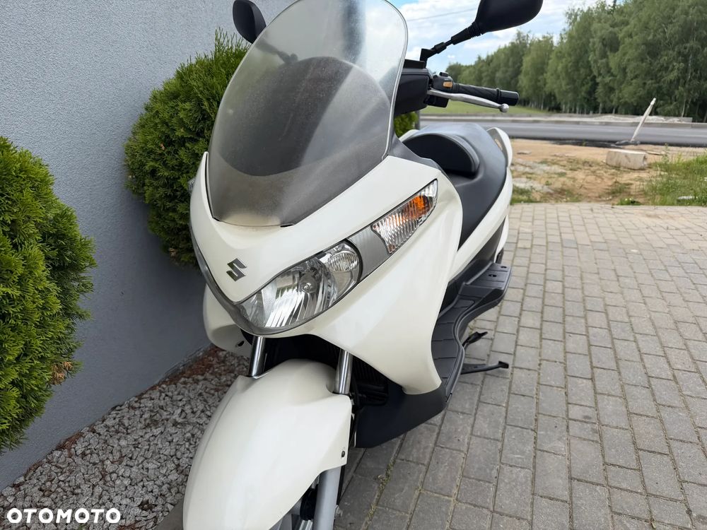 Suzuki Burgman - 26