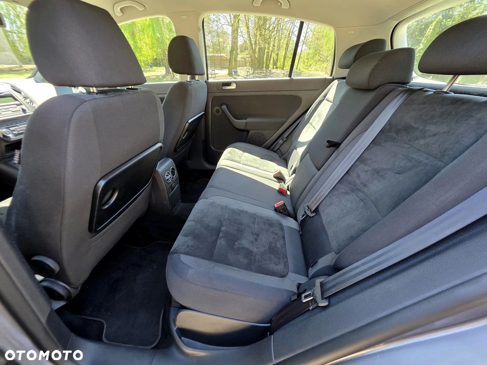 Volkswagen Golf Plus 2.0 TDI DPF Highline - 13