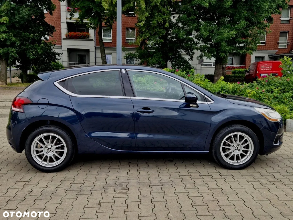 Citroën DS4 1.6 e-HDi SoChic MCP - 6