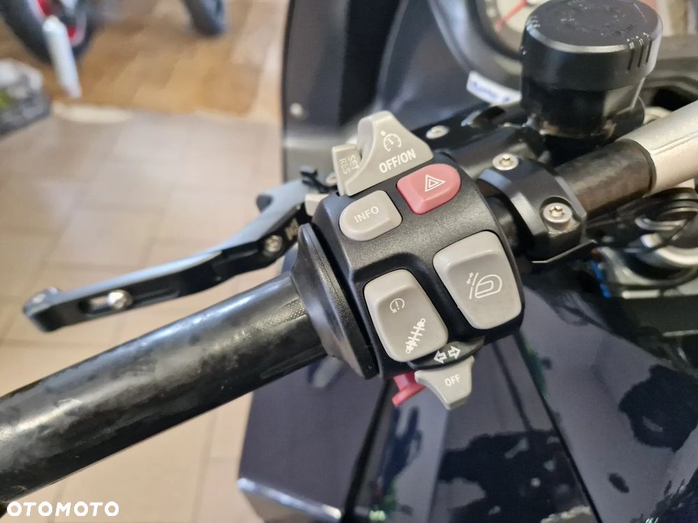 BMW K - 9