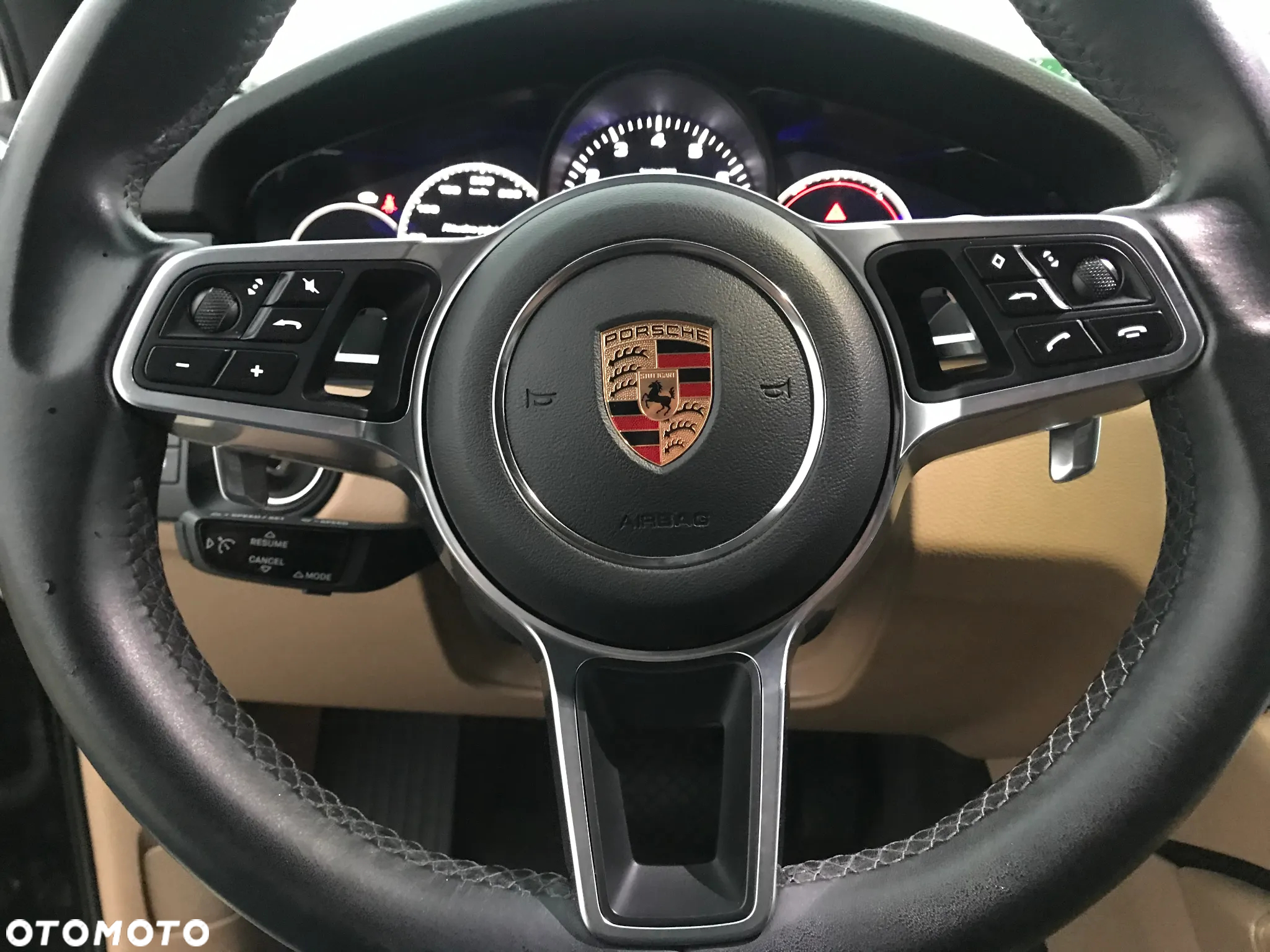 Porsche Cayenne - 27