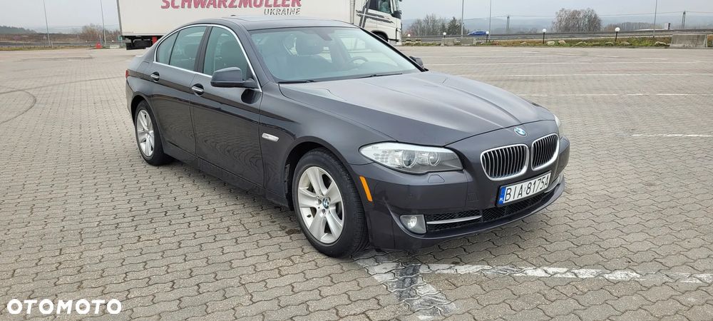 BMW Seria 5 528i xDrive - 1