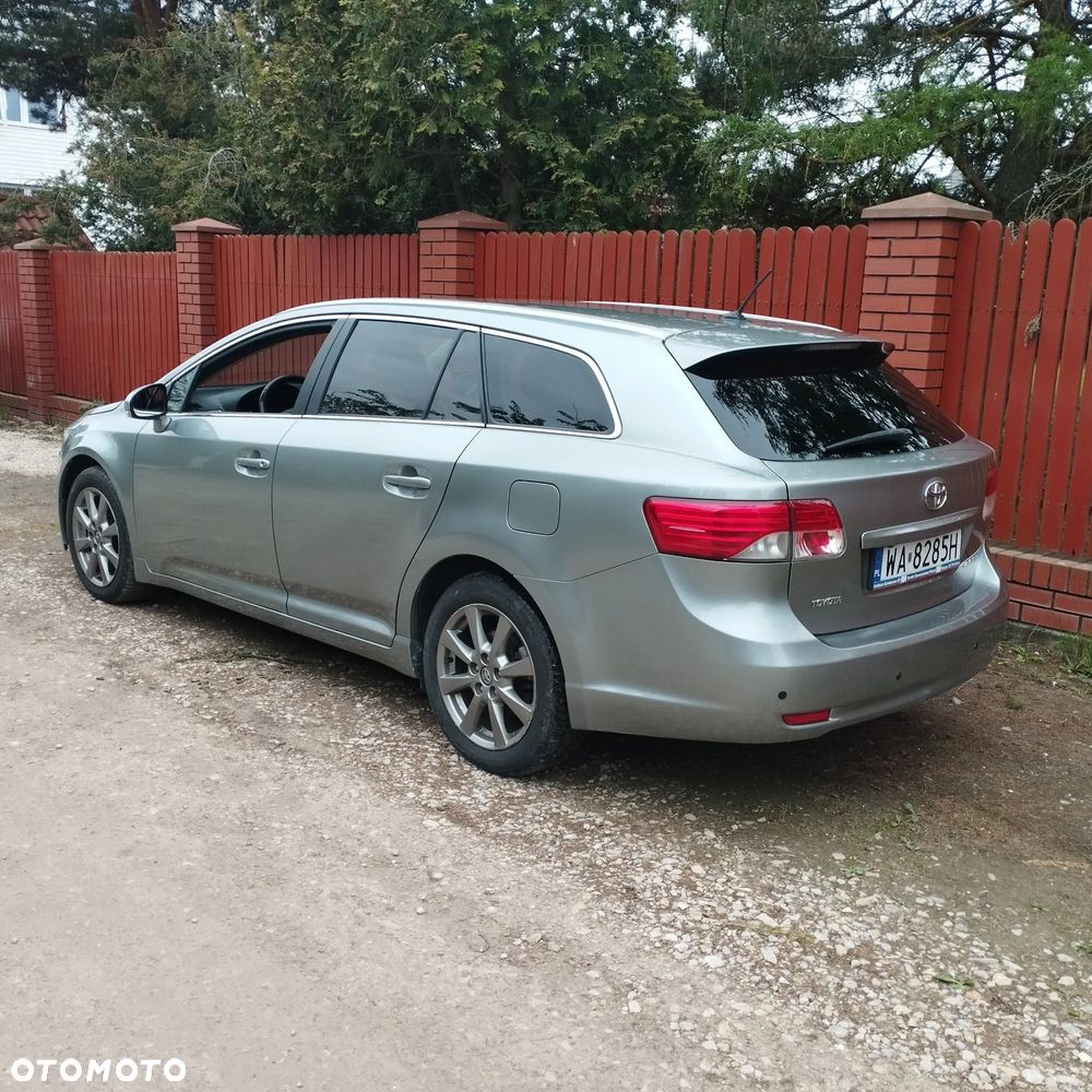 Toyota Avensis 2.0 D-4D Edition - 8
