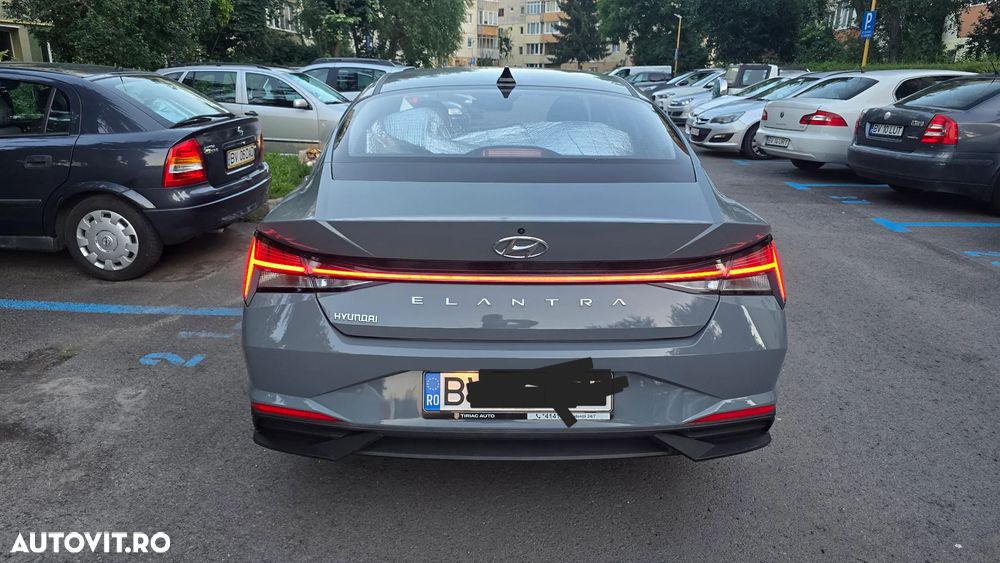Hyundai Elantra 1.6 l 123 CP 6MT Classic - 5