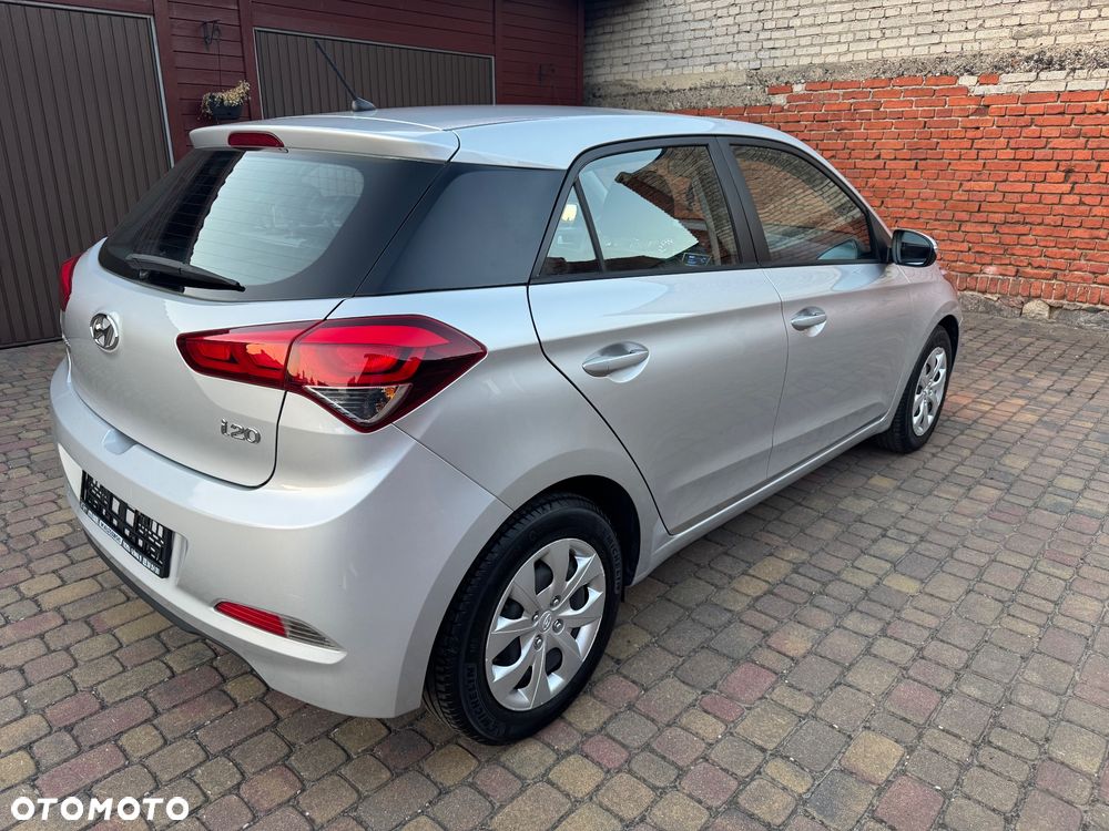 Hyundai i20 1.2 Pure - 8