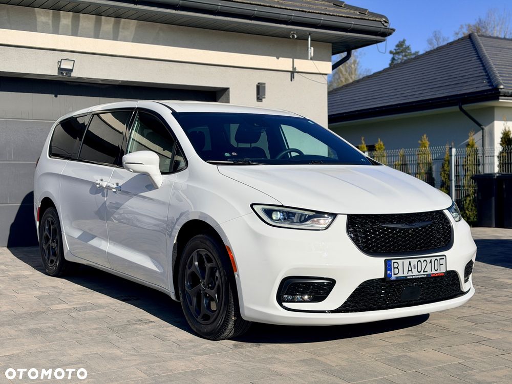 Chrysler Pacifica - 18